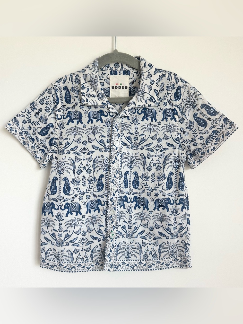 Like New! MINI BODEN Boys White Blue Animal Botanical Print Button Down 4-5Y